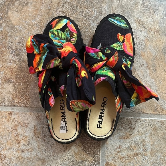 Farm Rio Black Cashew Platform Mule Sneaker w/Bow Tropical Fruit Print 6.5 NWT - Picture 8 of 11